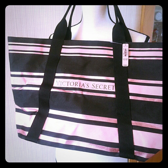 FREE WITH PURCHASE!! Victoria secret tote - Picture 1 of 2